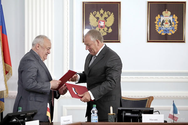 Между Республикой Северная Осетия и Новгородской областью подписано соглашение о социально-экономическом сотрудничестве